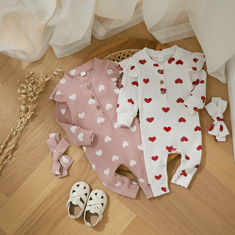 Macacão Abraço de Amor ❤️ Ombrinho Rendado Fofíssimo ☁️ Uma Escolha Consciente Para o Dia a Dia da Sua Baby Charmosa 🌟