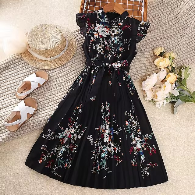 Vestido Lígia Princesa Casual 👑🤍 - Detalhes Franzidos 👗 e Atmosfera Romântica 🥰