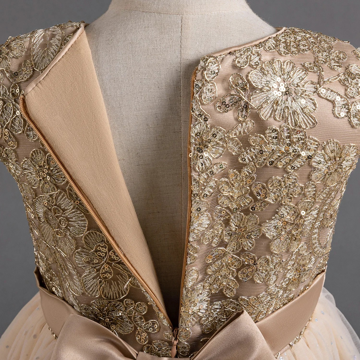 Vestido Jasmin 🦋 French Mood com Silhueta Afinada ✨