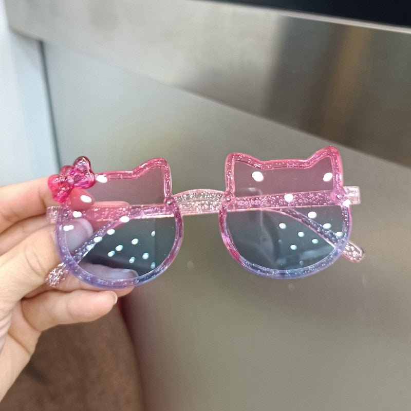 Óculos Sol Cat-Eye 🐱✨: Olhar de Gatinha para Sua Pequena Fashionista! 💖