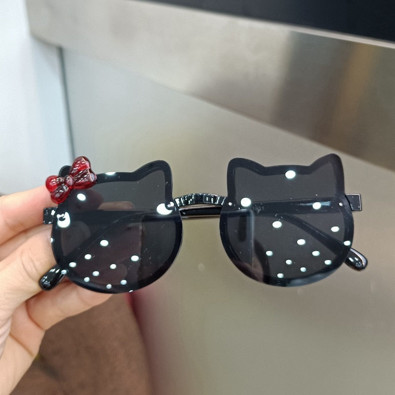 Óculos Sol Cat-Eye 🐱✨: Olhar de Gatinha para Sua Pequena Fashionista! 💖
