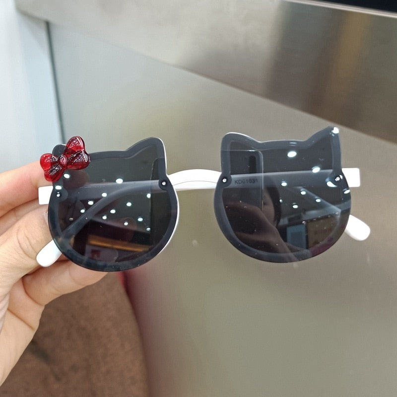 Óculos Sol Cat-Eye 🐱✨: Olhar de Gatinha para Sua Pequena Fashionista! 💖