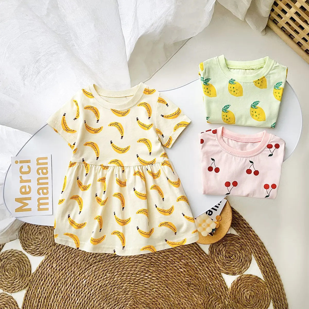 Essencial Verãozinho ☀️ Vestido Babadinho Delicado e Manga Curta Que Traz Conforto e Estilo Para Sua Pequena Brilhar em Qualquer Lugar! ✨💖