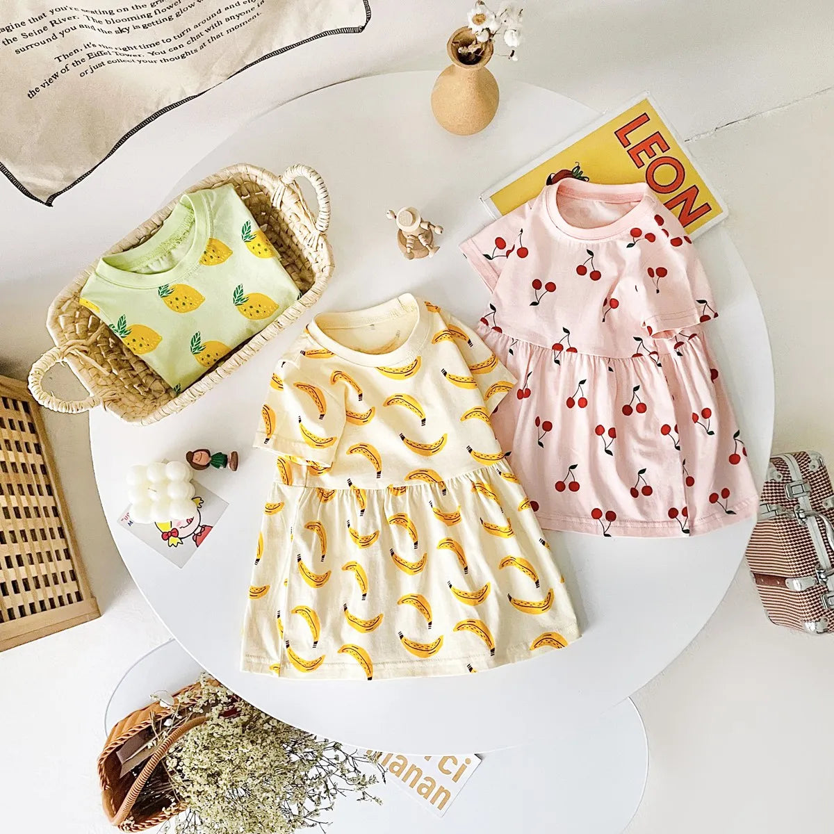 Essencial Verãozinho ☀️ Vestido Babadinho Delicado e Manga Curta Que Traz Conforto e Estilo Para Sua Pequena Brilhar em Qualquer Lugar! ✨💖