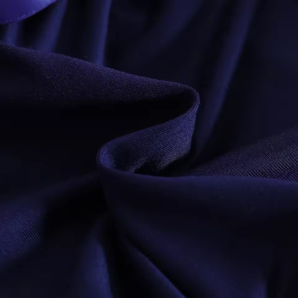 Vestido Thais Magia do Luar – Mangas em Movimento, Tule Brilhante e Faixa de Cetim para Mini Fashionistas
