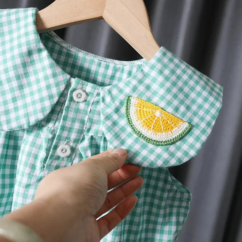 Conjunto Maya Bordado 🌸: Xadrez Delicado e Encantador para Sua Princesa! 👑🧵