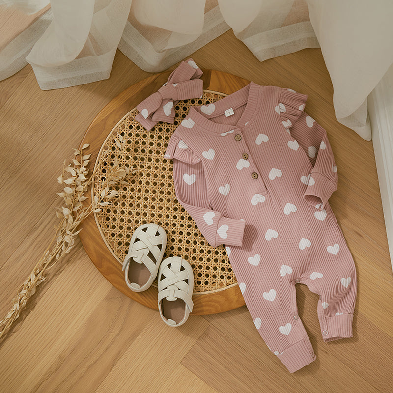 Macacão Abraço de Amor ❤️ Ombrinho Rendado Fofíssimo ☁️ Uma Escolha Consciente Para o Dia a Dia da Sua Baby Charmosa 🌟