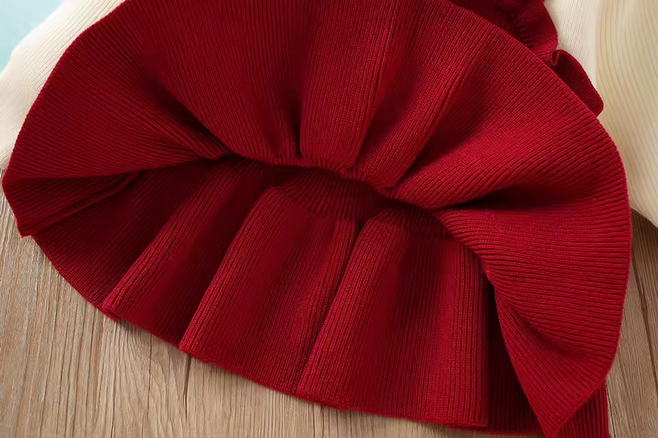 Conjunto Aninha Abraço Quentinho 🥰 – Blusa com Botões de Coração 💘 e Saia Plissada de Algodão Premium 💯