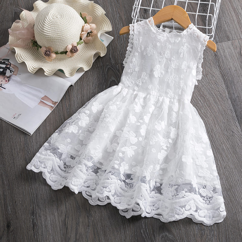 Lookinho Angelical de Renda Pura 👼 Vestido Festivo com Toque Mágico e Caimento Perfeito para a Sua Pequena Brilhar em Ocasiões Especiais! 🌸💫