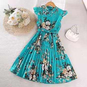 Vestido Lígia Princesa Casual 👑🤍 - Detalhes Franzidos 👗 e Atmosfera Romântica 🥰