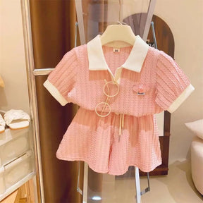 Lookinho Casual Chic Canelado ✨Vibe Comfy com Gola Polo 💫 Elegância pra Sua Pequena em Todas as Ocasiões! 🥰