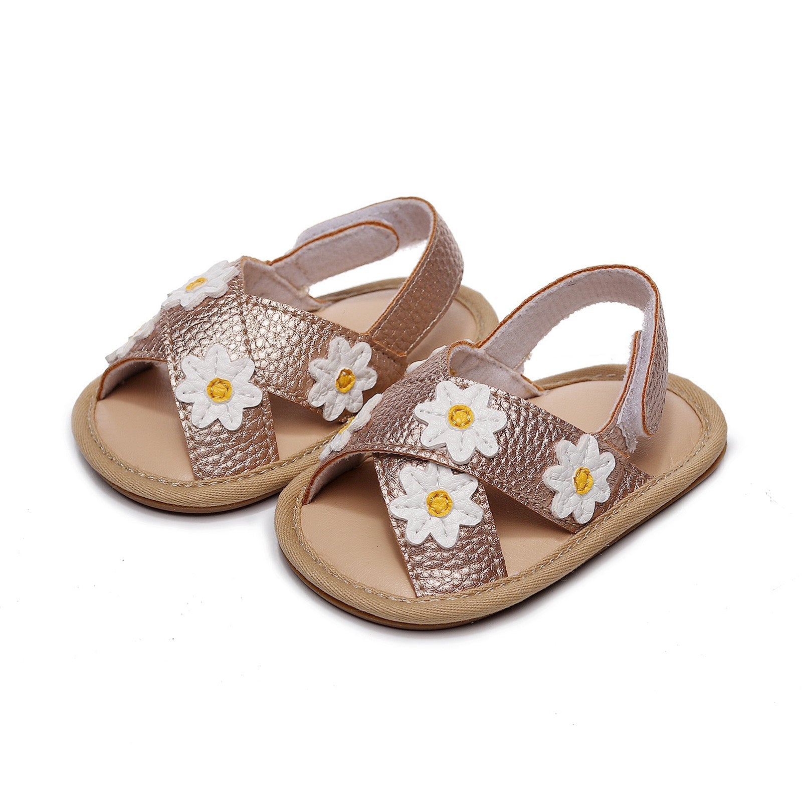 Trendsetter Mirim 💫 Sandália Daisy Doce Jardim Encantado 🌷 O Toque de Brilho e Fofura Para o Lookinho Mais Fashion da Sua Pequena Diva ✨💖