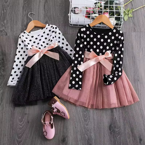 Vestido Nicole Doce Glamour Infantil 🥰 – Poá com Brilho de Fada 🌟🧚‍♀️ e Laço Encantador 🎀: Peça desejo para Mini Divas 🔥