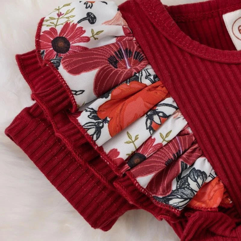 Elegância Delicada ✨Conjuntinho Babado Sonhador ☁️ & Laço Encantado 💖: O Vestido Body Floral ✨ para a Sua Mini Princesa Deslumbrante 👑