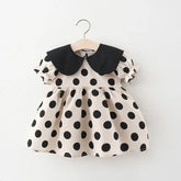 Mini Diva Retrô Moderno 👑 Com Vestido de Bolinhas Clássicas e Caimento Perfeito Que Transforma Qualquer Momento em Pura Magia e Diversão! 🎀🧚‍♀️