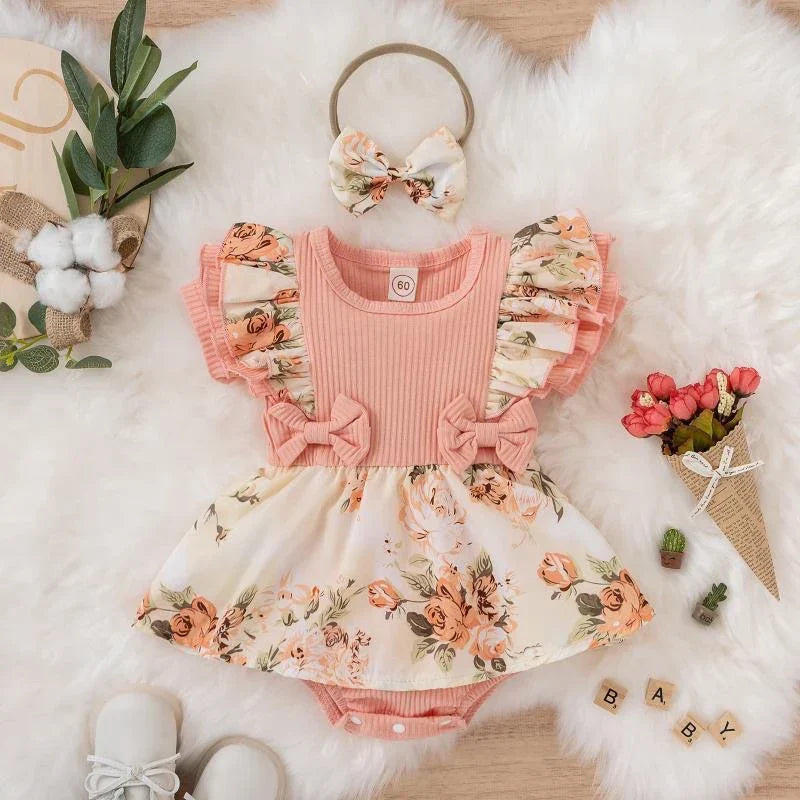 Elegância Delicada ✨Conjuntinho Babado Sonhador ☁️ & Laço Encantado 💖: O Vestido Body Floral ✨ para a Sua Mini Princesa Deslumbrante 👑