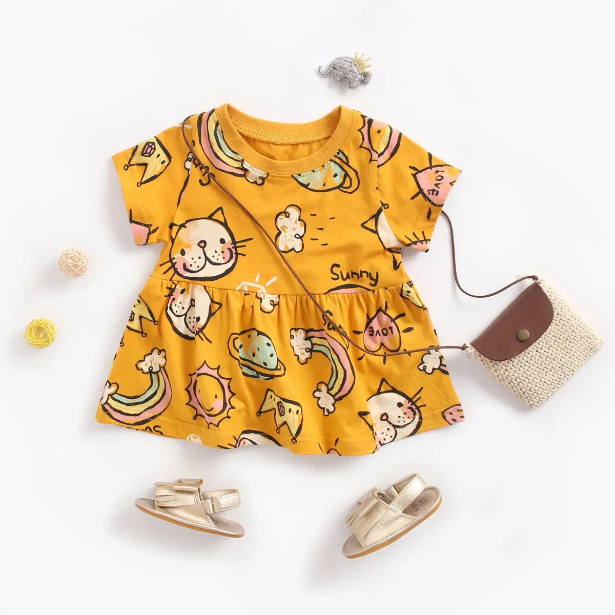 Essencial Verãozinho ☀️ Vestido Babadinho Delicado e Manga Curta Que Traz Conforto e Estilo Para Sua Pequena Brilhar em Qualquer Lugar! ✨💖