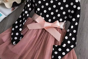 Vestido Nicole Doce Glamour Infantil 🥰 – Poá com Brilho de Fada 🌟🧚‍♀️ e Laço Encantador 🎀: Peça desejo para Mini Divas 🔥