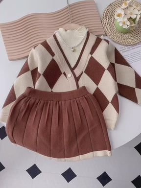 Conjunto Isabella Mini Trendsetter 👗🌟 - Estilo Colegial 🏫🖋️ em Cardigan Diamante 💎
