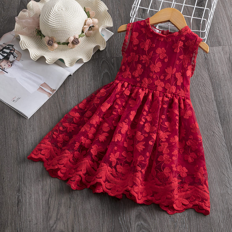 Lookinho Angelical de Renda Pura 👼 Vestido Festivo com Toque Mágico e Caimento Perfeito para a Sua Pequena Brilhar em Ocasiões Especiais! 🌸💫