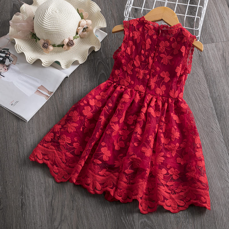 Lookinho Angelical de Renda Pura 👼 Vestido Festivo com Toque Mágico e Caimento Perfeito para a Sua Pequena Brilhar em Ocasiões Especiais! 🌸💫