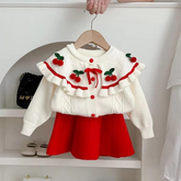 Conjunto Eloísa Sweet Chérie 🍓🍒 – Look Atemporal 🌟 com Aplicações de Cerejas ❤️ & Saia Plissada 👗✨